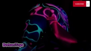 Gode XXL sylexD fluo AVEC FUCKMACHINE , mon cul ouvert avec neons FLUO (toys-me-up shop)
