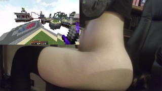 Femboy fucks himself with tail plug while playing Minecraft bedwars