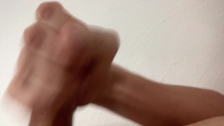 Batendo Punheta com Masturbador Masculino Anal Egg Ass