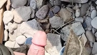 Pissing on the seashore