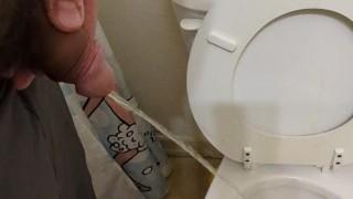 Piss fetish: Hung and hairy bear takes a leak