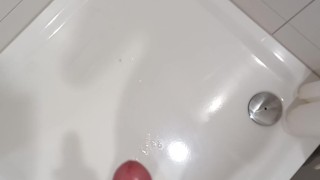 In die Dusche gespritzt