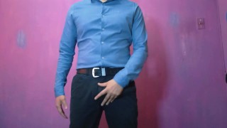 Hombre heterosexual solo masturbandose, video casero real