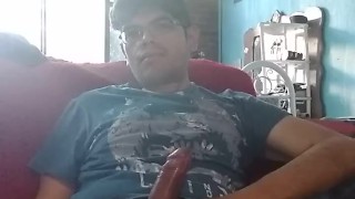 BULTOS ENORMES EN EL SOFÁ