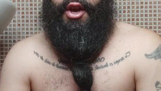I shave my balls and my chest before jerk off