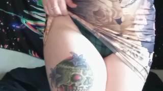 Horny milf masterbates