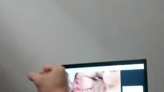 Con ganas y me masturbo 🥵🥵