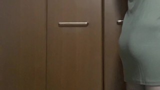 女装子 男の娘 尻 ローアングル パンチラ  黒ストッキング タイツ ストレッチ 体操 脚 japanese transgender amateur hentai  asian reality kaw