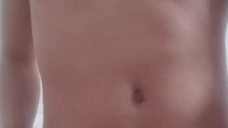 Una paja muy rápida con mucha leche🔥