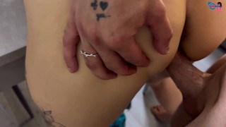 sono una semplice moglie italiana e alla domanda cosa c'è per cena mi faccio scopare sul tavolo