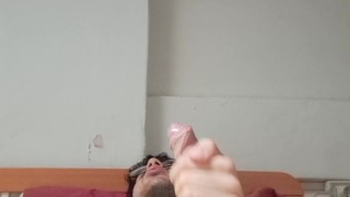 Omaggio di sborra al mio amico eterosessuale