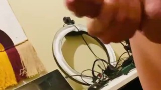 Busting a nut with my cockring on💦😏💦
