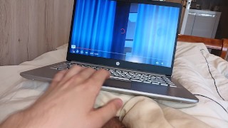 Он дрочил на аниме, смотрел и не зевал...