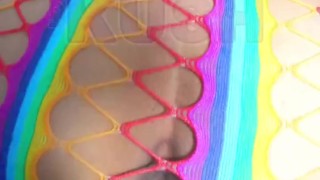 Mi hermanastra llega del desfile Pride con hambre de verga