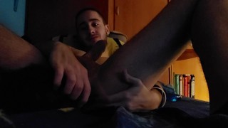Rompiendose el culo y plug anal