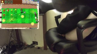 Femboy Gaming: Plants vs Zombies #1 + thrusting buttplug