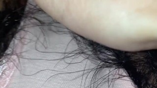 開始1分でパンツがぐっしょり♡濡れやすい剛毛素人がパンツの隙間から指をじゅぽじゅぽオナニー【個人撮影】