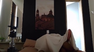 Bajo la Sabana me Hace el Amor mi Ex Esposo en un Motel Despues de un Dia Ajitado