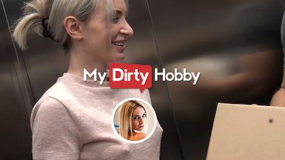 MyDirtyHobby - 硬核性交和快递员的巨大射精