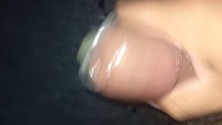 Me hago la paja con condon