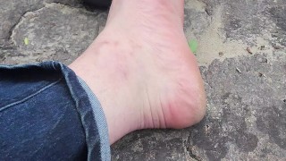 ahhhh My feet be like "what a hot day"