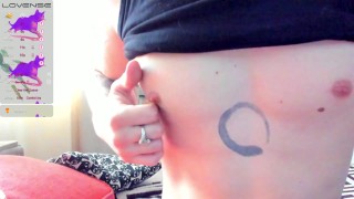 Playing with the nipples and a lot of pleasure!