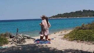 VOYEUR sexy wife Sun Tanning NAKED