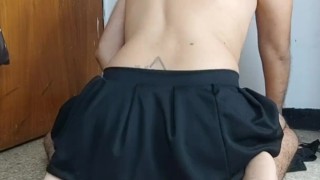 MONTANDO UN DILDO GRANDE