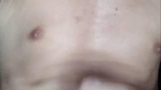 Inabotan ng libog sa sasakyan ng kaibigan Jakol bilis nilabasan sa libog