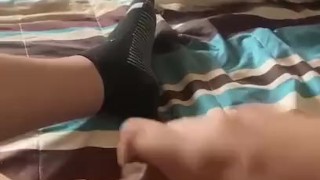 Masturbo rico hasta venirme