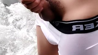 may mga biglang nakiligo, HIYANG HIYA AKO PUTI YUNG BRIP KO BAKAT PA MANDIN