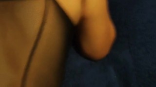 La vecinita quiere verga en cuatro y se abre las nalgas sola final