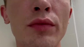 Lips hole