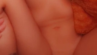 Me frota su pene en mi coño