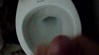 Pajeandome en el baño