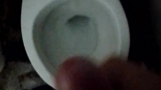 Pajeandome en el baño