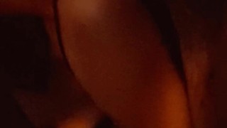 Me la mete muy duro por el ano