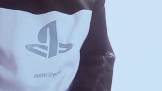 Hace tanto calor que el chico se termina masturbando!!!