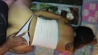 💥 Latina Madurita casada goza de perrito