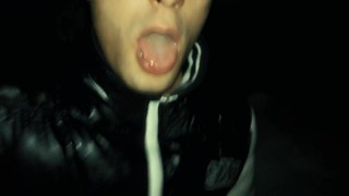 Play with cruiser´s cum in mouth on my knees after he left