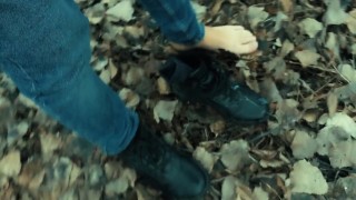 Twink barefoot jerking in the park - cumshot on shoe and foot