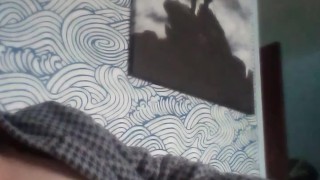 I jerk off my tired cock