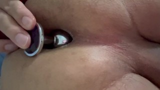 Jugando un poco con mi culo