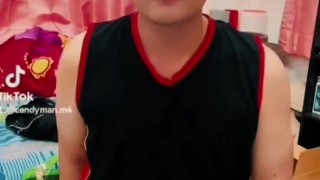 Thaiboy show cock in tiktok