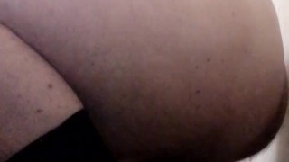 FAT ASS TWERKING