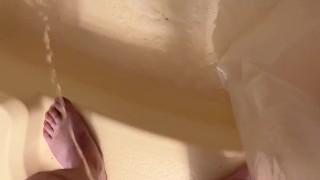 BURSTING WITH PEE IN THE TUB