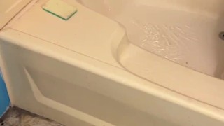 BURSTING WITH PEE IN THE TUB