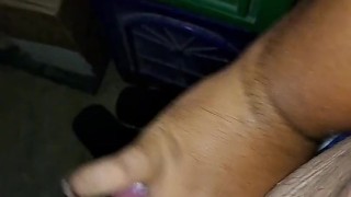 Tirando leche masturbacion