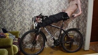 cycling homemade handjob head did not fit in the frame with a fountain of sperm