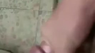 Salsal sa banyo bago maligo sarappp